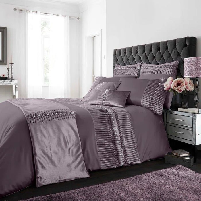 Elegant Porto Diamante polycotton bedding set in multiple colors with matching accessories