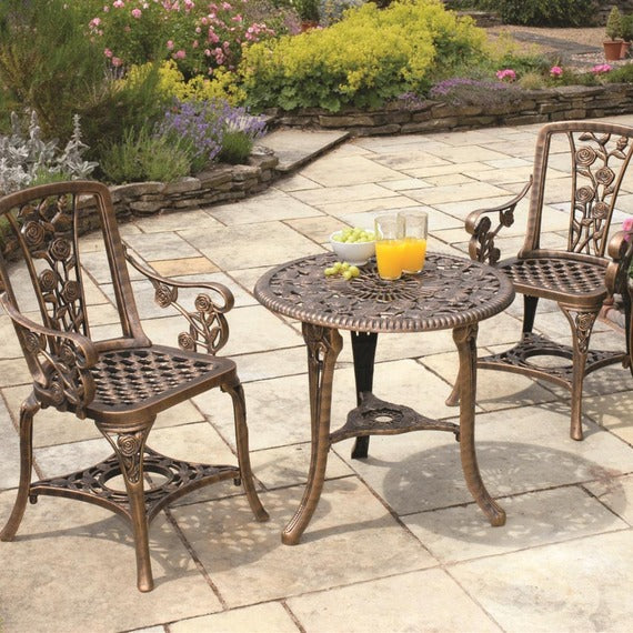 Rose Armchair Patio Set – Vintage Style with Comfy Chairs