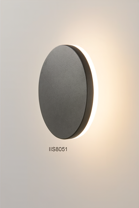 Outdoor Wall Lamp – IP65 Waterproof LED Light for Patios & Entrances
