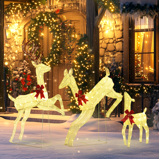 
LED light-up reindeer family with warm white lights for outdoor Christmas décor


