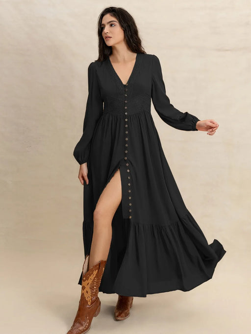 Woman wearing a ruched buttoned midi dress made of lightweight viscose, no-stretch fit