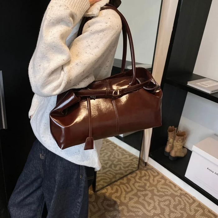 Stylish Vegan Leather Tote Bag with Tassel Detail and Spacious Interior - Samanta Factory