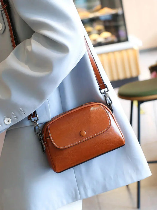 Leather Shoulder Bag – Soft Vintage Crossbody Design SF