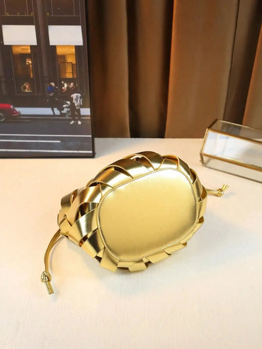 Woven Design Women Handbag, Tote Basket Bag, High-End Niche Inverted Triangle Shaped Fashion Commuter Bag, Casual Style SF