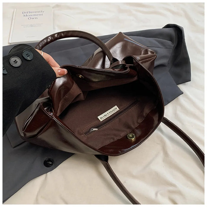 Stylish Vegan Leather Tote Bag with Tassel Detail and Spacious Interior - Samanta Factory