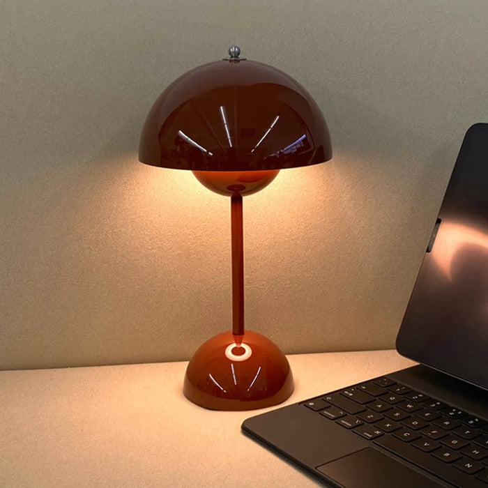 Flower Bud Desk Lamp – Touch-Controlled LED Light with Dimmable Brightness