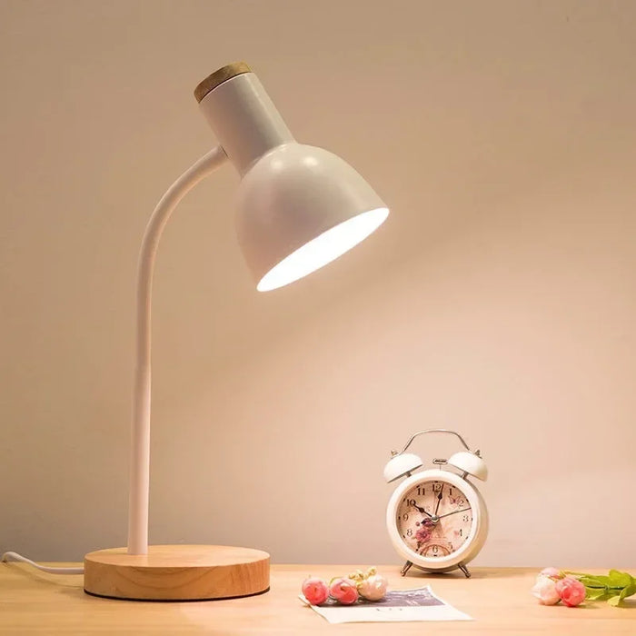 Wooden Desk Lamp – Elegant Design with E27 Socket for Soft, Eye-Friendly Lighting - Samanta Factory