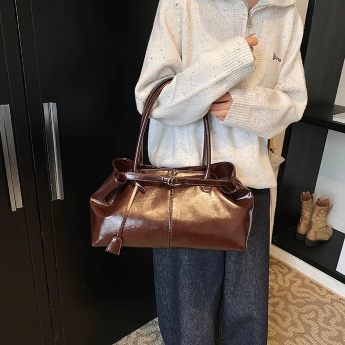 Stylish Vegan Leather Tote Bag with Tassel Detail and Spacious Interior - Samanta Factory