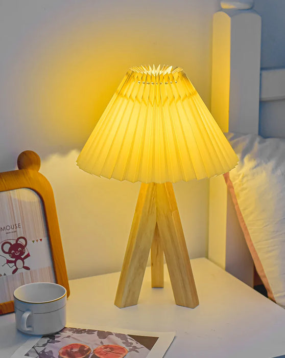 Wooden Tripod Floor Lamp – Hand-Knitted Fabric Shade with E26 Dimmable LED
