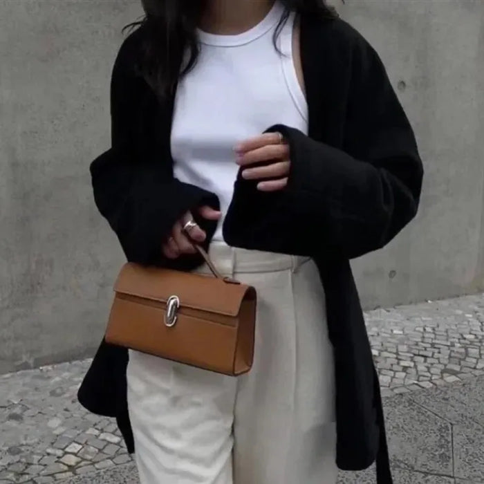 Women’s Leather Baguette Handbag – Minimalist Day Clutch