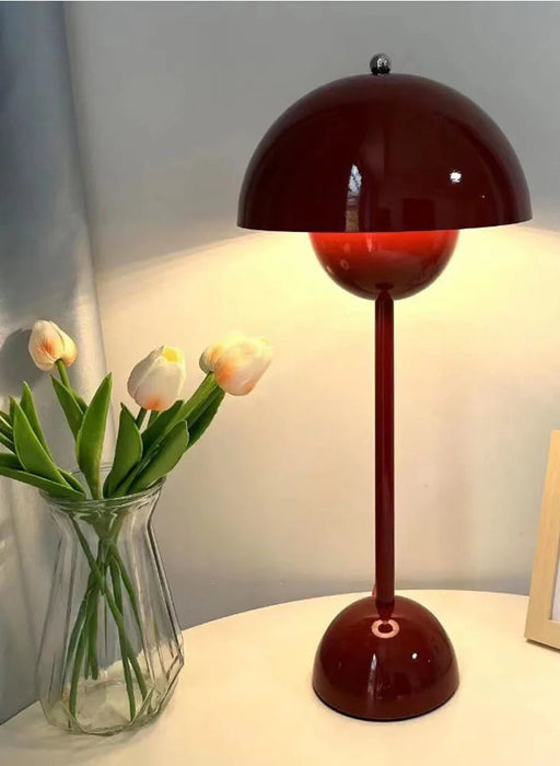 Flower Bud Desk Lamp – Touch-Controlled LED Light with Dimmable Brightness - Samanta Factory