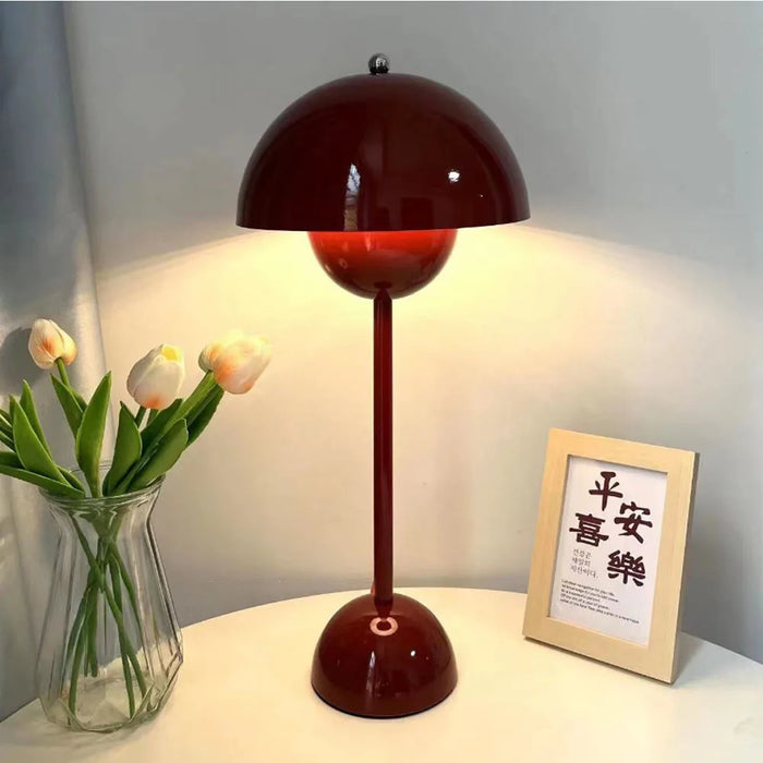 Flower Bud Desk Lamp – Touch-Controlled LED Light with Dimmable Brightness