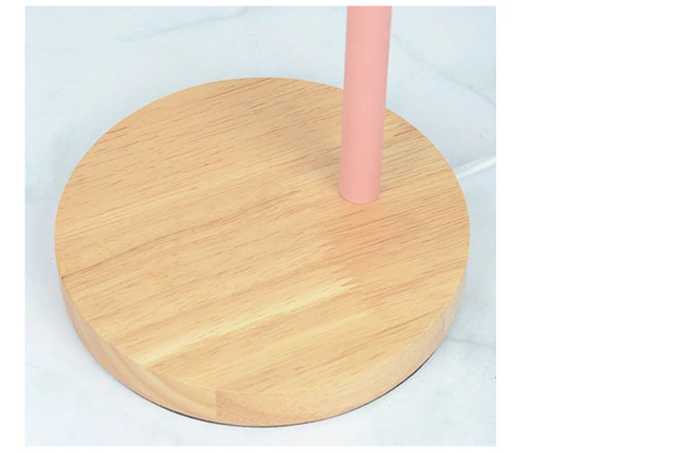Wooden Desk Lamp – Elegant Design with E27 Socket for Soft, Eye-Friendly Lighting - Samanta Factory