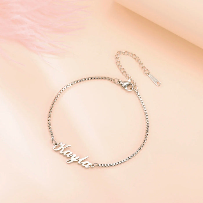 Custom Name Bracelet – Elegant Letter Charm Bracelet SF