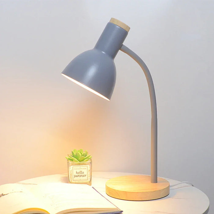 Wooden Desk Lamp – Elegant Design with E27 Socket for Soft, Eye-Friendly Lighting - Samanta Factory