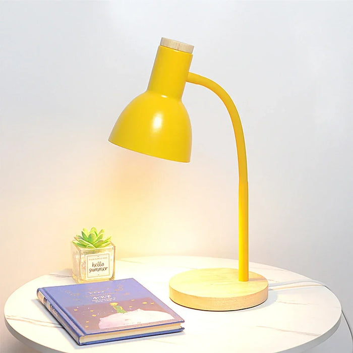 Wooden Desk Lamp – Elegant Design with E27 Socket for Soft, Eye-Friendly Lighting - Samanta Factory