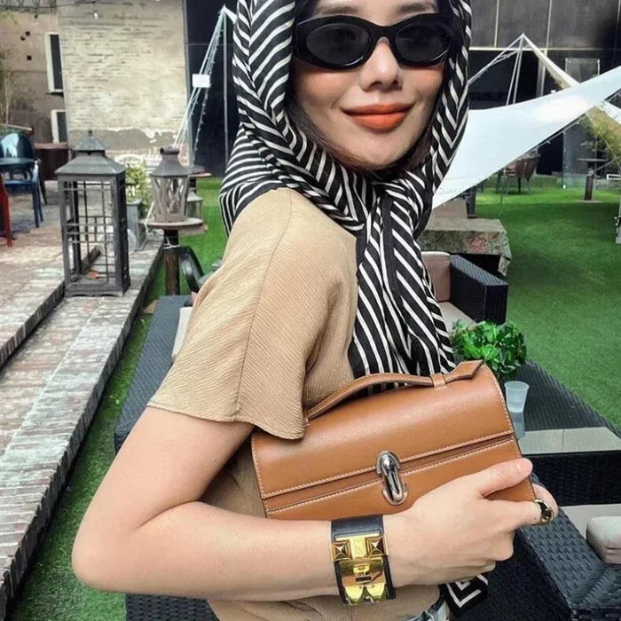 Women’s Leather Baguette Handbag – Minimalist Day Clutch