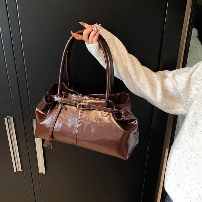 Stylish Vegan Leather Tote Bag with Tassel Detail and Spacious Interior - Samanta Factory