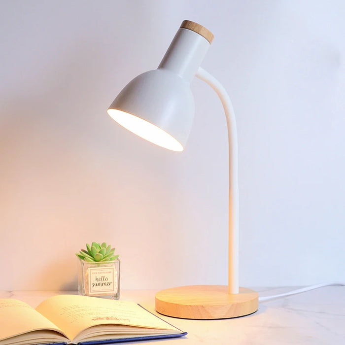 Wooden Desk Lamp – Elegant Design with E27 Socket for Soft, Eye-Friendly Lighting - Samanta Factory