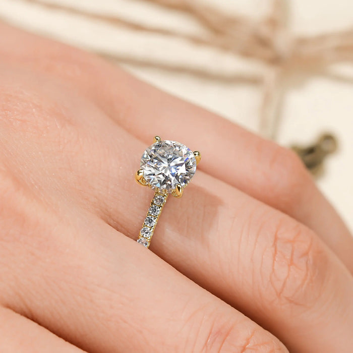 Moissanite Ring – 2ct Round-Cut Solitaire