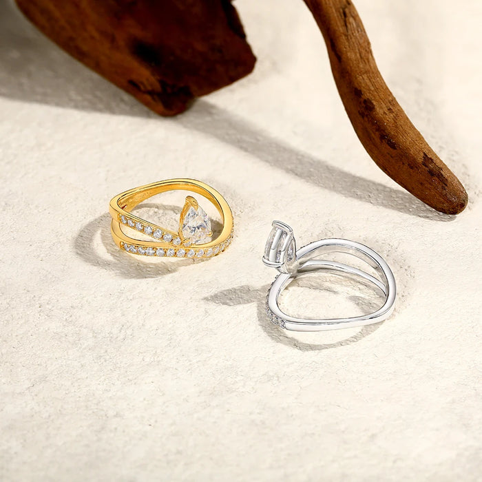 Pear Cut Moissanite Ring – 0.8CT D VVS1 S925 Sterling Silver