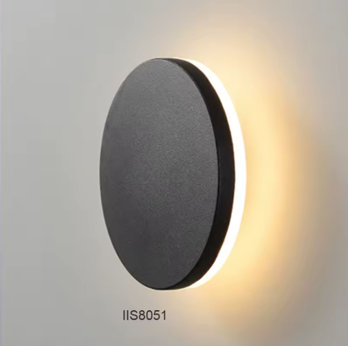 Outdoor Wall Lamp – IP65 Waterproof LED Light for Patios & Entrances