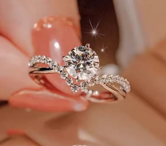 Moissanite Fashion Ring – Platinum-Plated Sparkle for Women