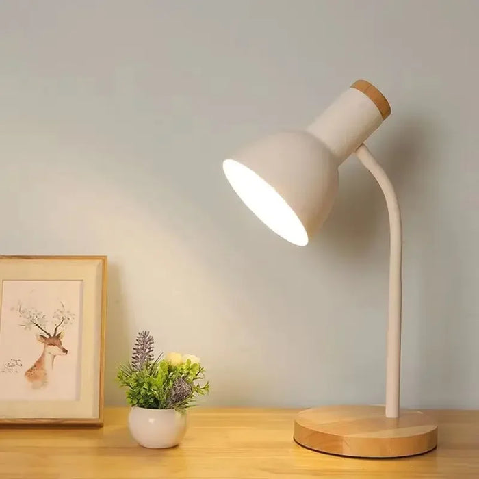 Wooden Desk Lamp – Elegant Design with E27 Socket for Soft, Eye-Friendly Lighting - Samanta Factory