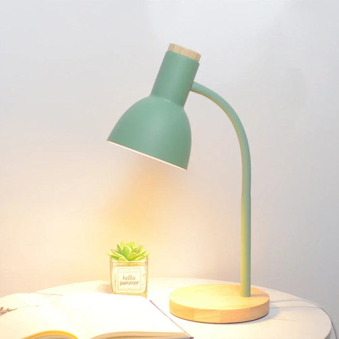 Wooden Desk Lamp – Elegant Design with E27 Socket for Soft, Eye-Friendly Lighting - Samanta Factory