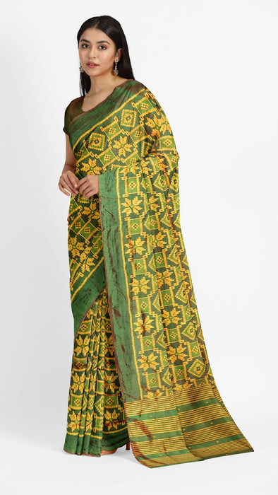 Khandua Silk Saree – Handwoven Ikat with Nature-Inspired Motifs
