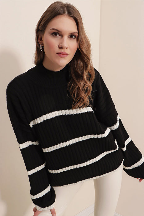 Black Stripped Sweater - Samanta Factory