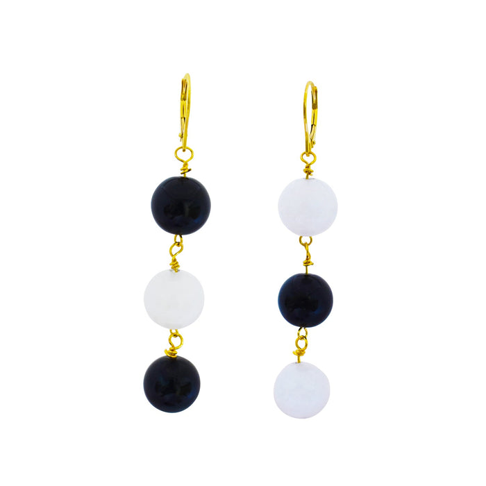 White Agate & Black Onyx Earrings – Elegant Yellow Gold Vermeil Dangle Design - Samanta Factory