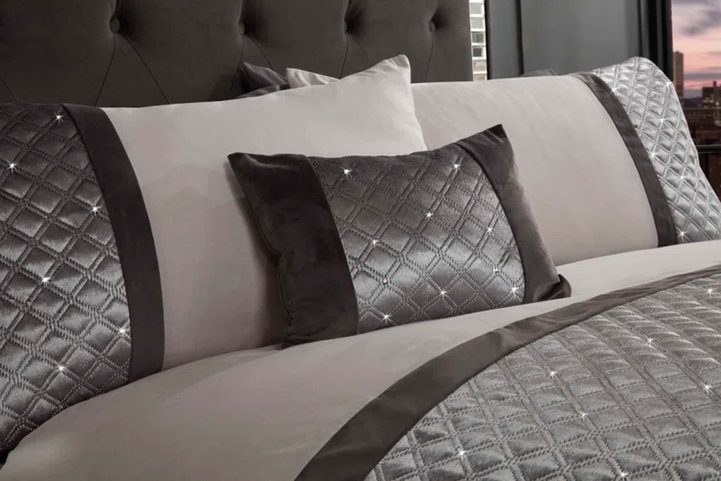 Howard Cotton Blend, Polyester No Pattern Duvet Cover with Pillowcases