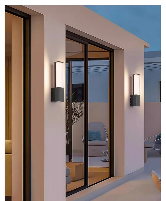 IP54-rated aluminum outdoor wall lamp with dimmable LED lighting for garden, balcony, and garage use