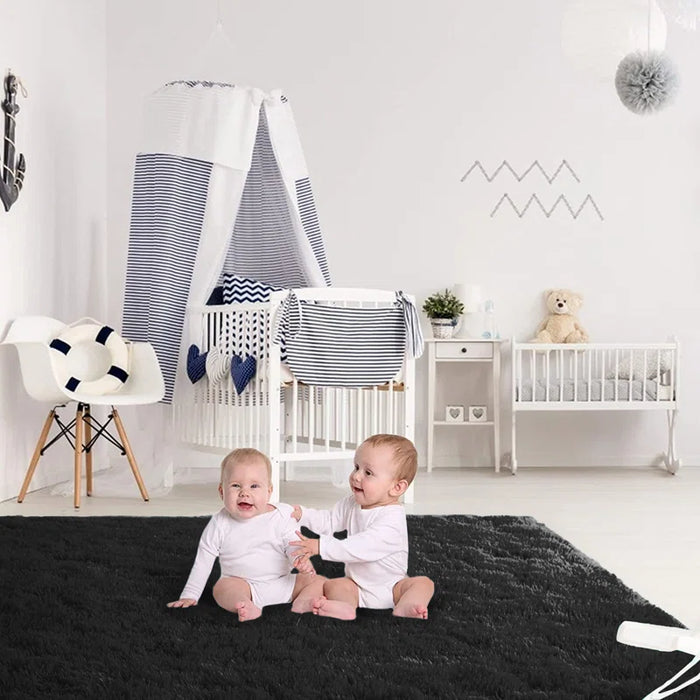 Alonii Machine Woven Black Rug