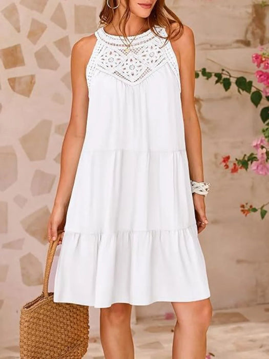 Elegant lace buttoned dress in classic silhouette for formal occasions