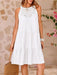Elegant lace buttoned dress in classic silhouette for formal occasions
