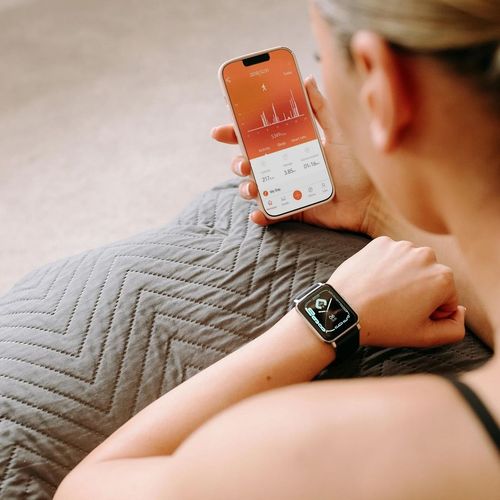 Smart fitness watch with heart rate, SpO2, temperature sensor and waterproof design

